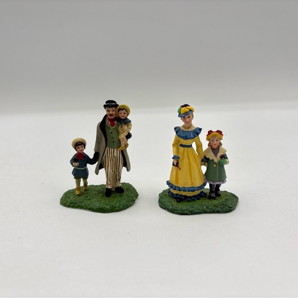 Dept 56 1998 Vintage Seasons Bay Sunday Morning At The Chapel Set Of 2 53311 EUC - Picture 1 of 12